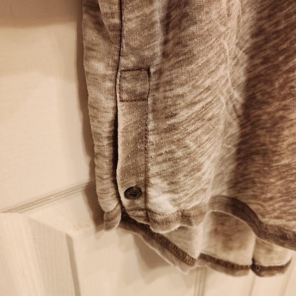 Women's June and Delancey 1/2 sleeve Top - Picture 4 of 5